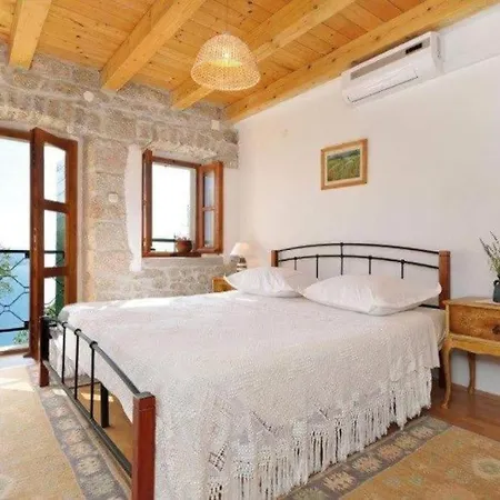 Prázdninový dům Stone House Brela