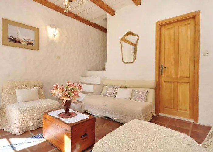 Stone House * Brela