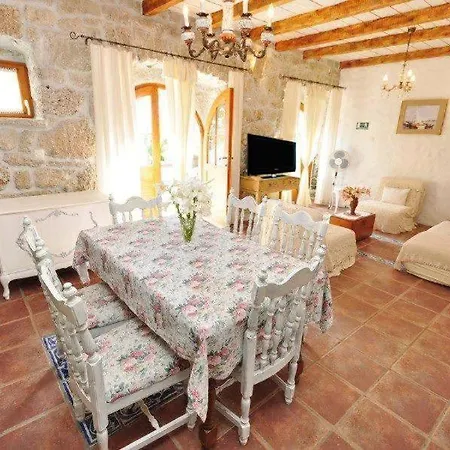 Stone House בית נופש ברלה