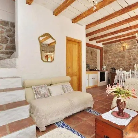 בית נופש Stone House ברלה